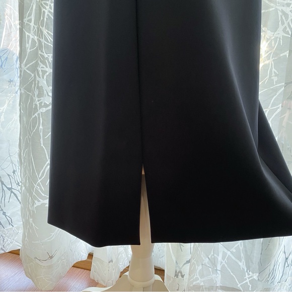 THE ROW BLACK V-NECK SLEEVELESS JEANE MIDI DRESS - Picture 6 of 12